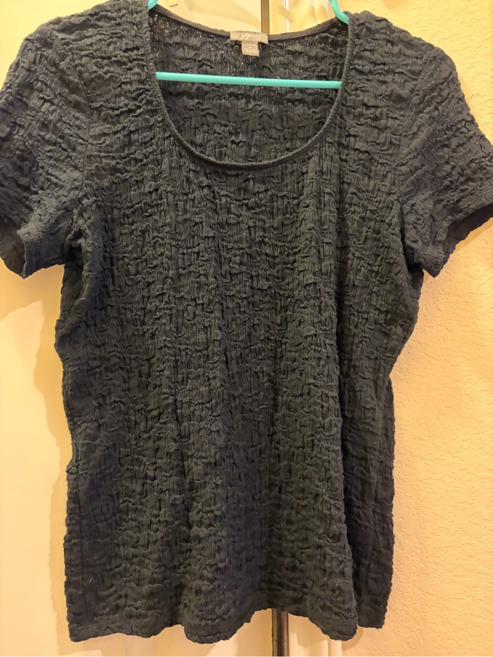 J. Jill Black Textured Short Sleeve Scoop Neck Top